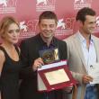 Aureliano Amadei premiato<br/>tra Carolini Crescentini e Vinicio Marchioni<br/>Foto Riccardo Orefice